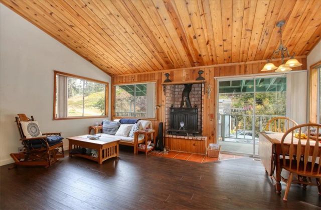 910 Sheffield Street, Cambria, CA 93428