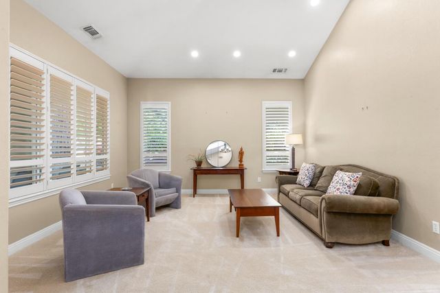 11413 Fawn Creek Ct, Auburn, CA 95602