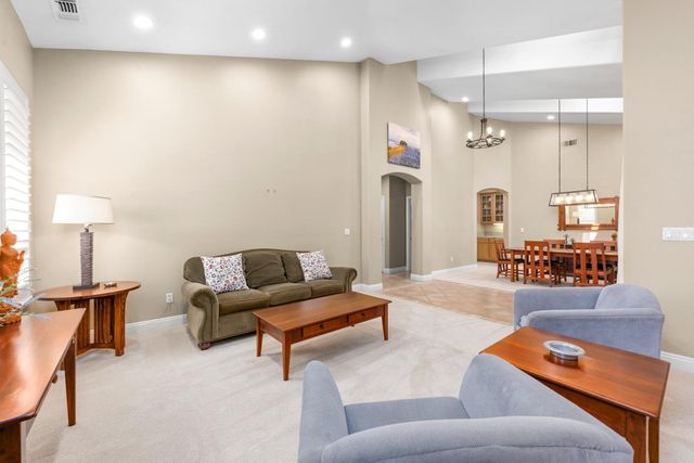 11413 Fawn Creek Ct, Auburn, CA 95602