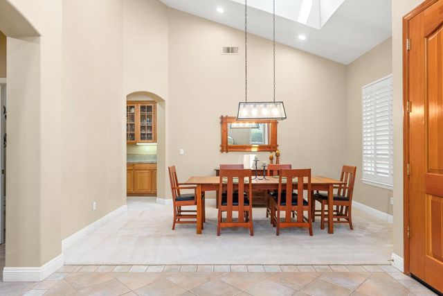 11413 Fawn Creek Ct, Auburn, CA 95602