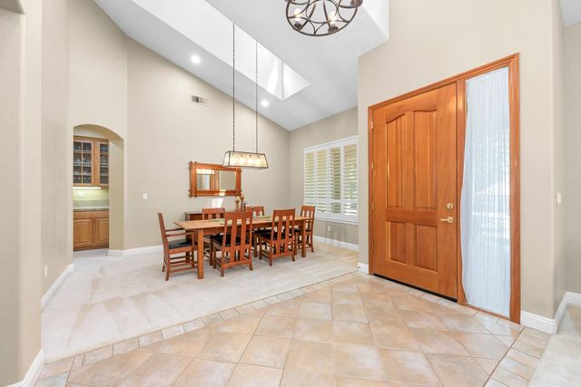 11413 Fawn Creek Ct, Auburn, CA 95602