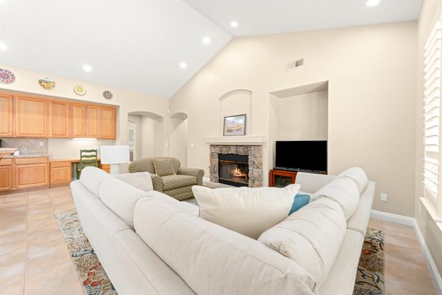 11413 Fawn Creek Ct, Auburn, CA 95602