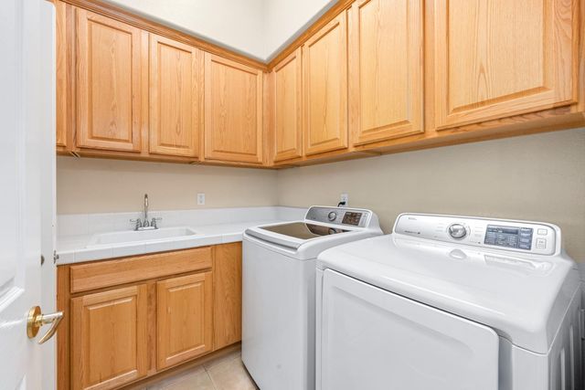 11413 Fawn Creek Ct, Auburn, CA 95602