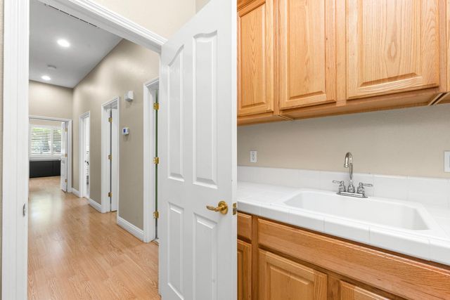 11413 Fawn Creek Ct, Auburn, CA 95602