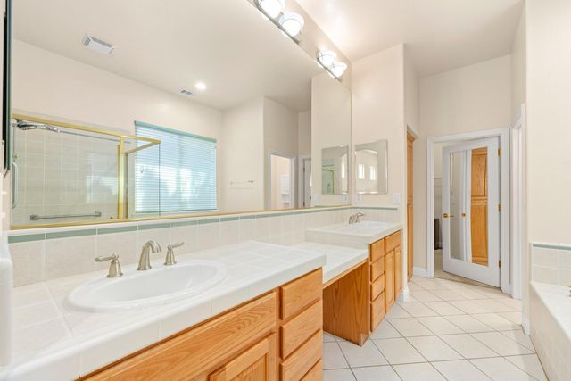 11413 Fawn Creek Ct, Auburn, CA 95602