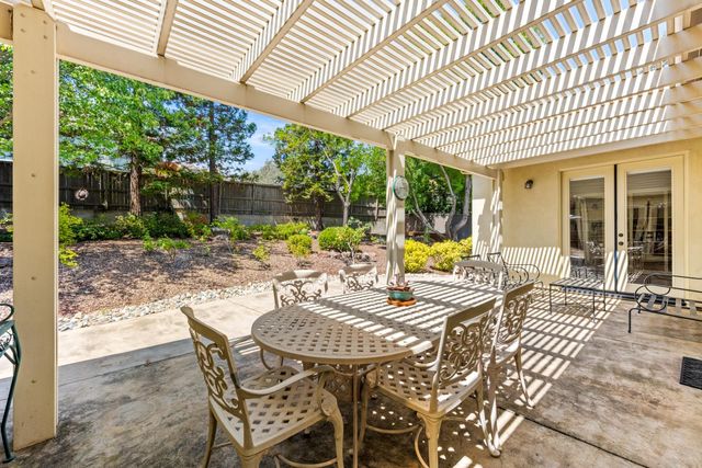 11413 Fawn Creek Ct, Auburn, CA 95602