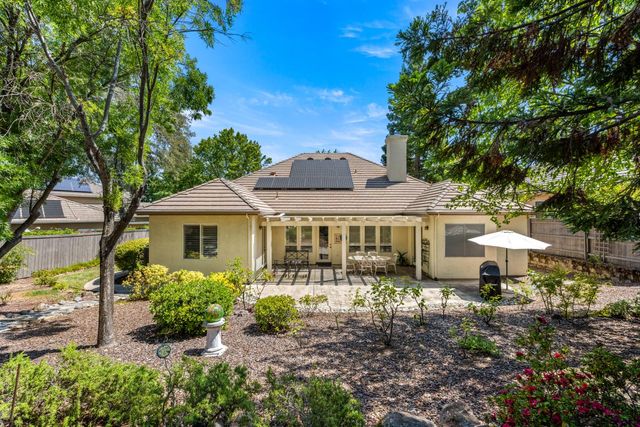 11413 Fawn Creek Ct, Auburn, CA 95602