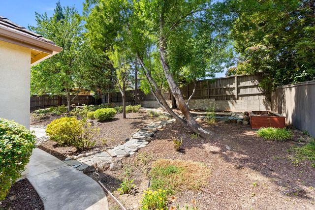 11413 Fawn Creek Ct, Auburn, CA 95602