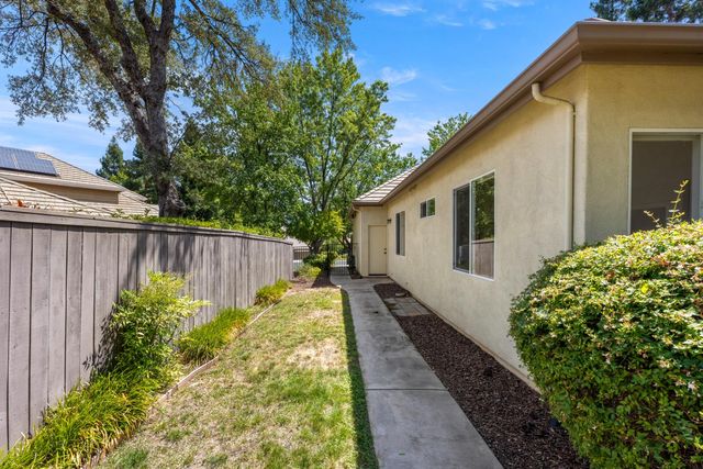 11413 Fawn Creek Ct, Auburn, CA 95602