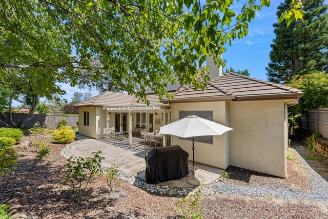 11413 Fawn Creek Ct, Auburn, CA 95602