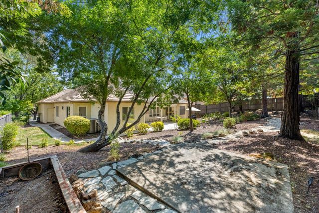 11413 Fawn Creek Ct, Auburn, CA 95602
