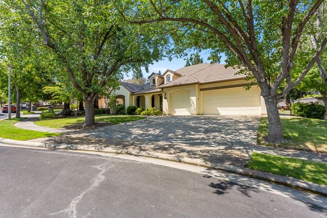 11413 Fawn Creek Ct, Auburn, CA 95602
