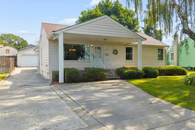 5726 N C St, Spokane, WA 99205