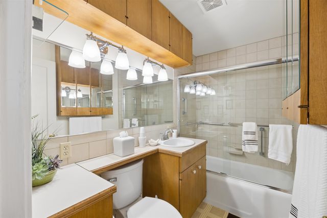 5726 N C St, Spokane, WA 99205