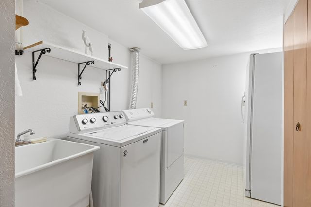 5726 N C St, Spokane, WA 99205