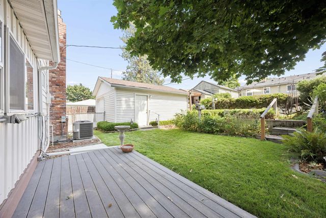 5726 N C St, Spokane, WA 99205