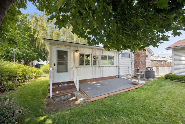 5726 N C St, Spokane, WA 99205