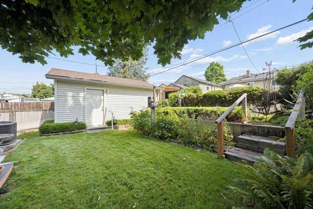 5726 N C St, Spokane, WA 99205