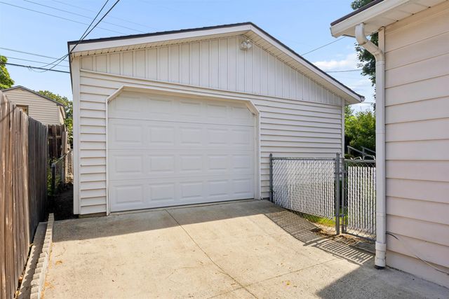 5726 N C St, Spokane, WA 99205