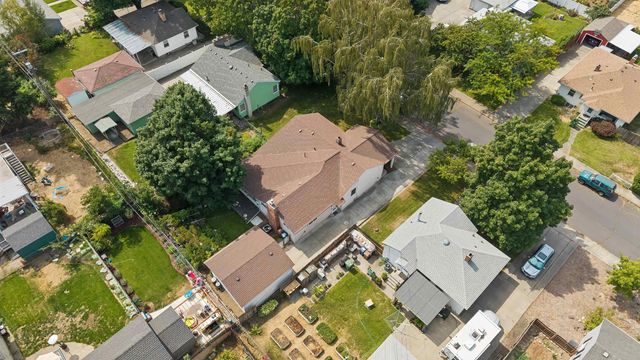 5726 N C St, Spokane, WA 99205