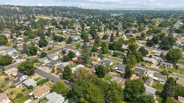 5726 N C St, Spokane, WA 99205