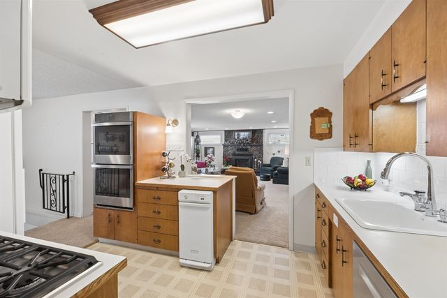 5726 N C St, Spokane, WA 99205