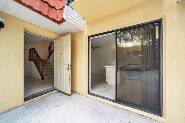 713 NW 99th Circle, Plantation, FL 33324