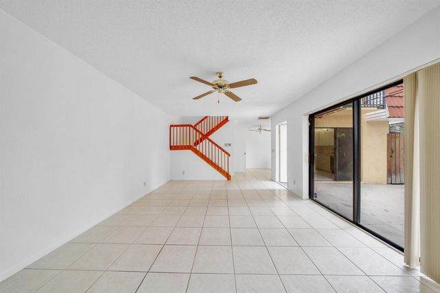 713 NW 99th Circle, Plantation, FL 33324