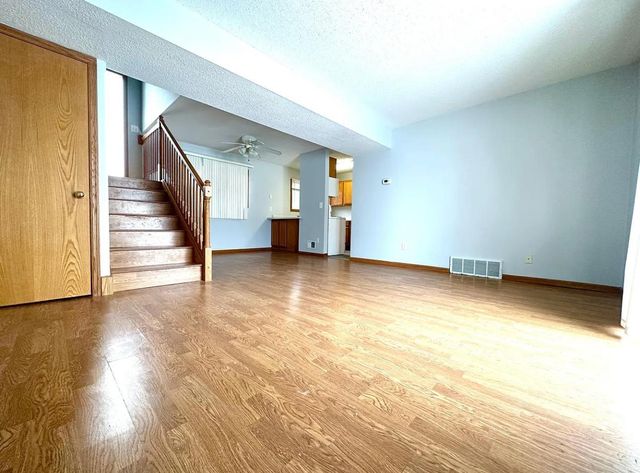 3288 Dodd Lane, Eagan, MN 55121