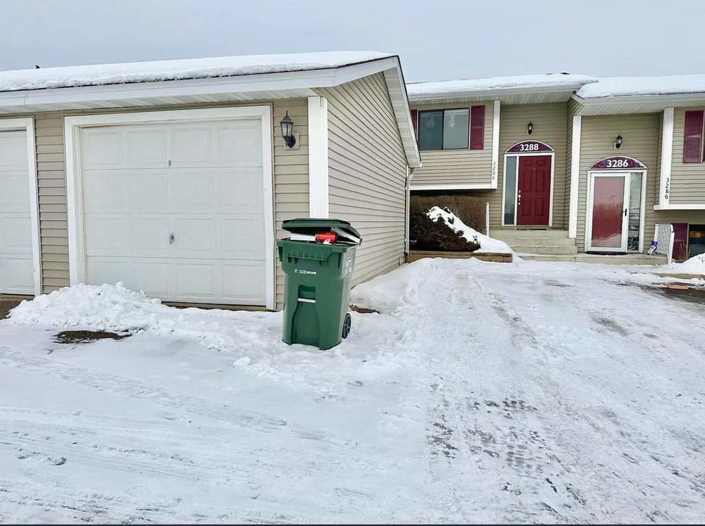 3288 Dodd Lane, Eagan, MN 55121