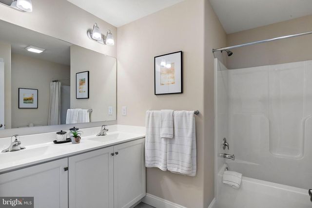 406 LEAHY DR, Newark, DE 19711