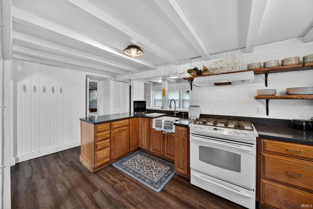 4457 N. Sullivan Road, Leesburg, IN 46538