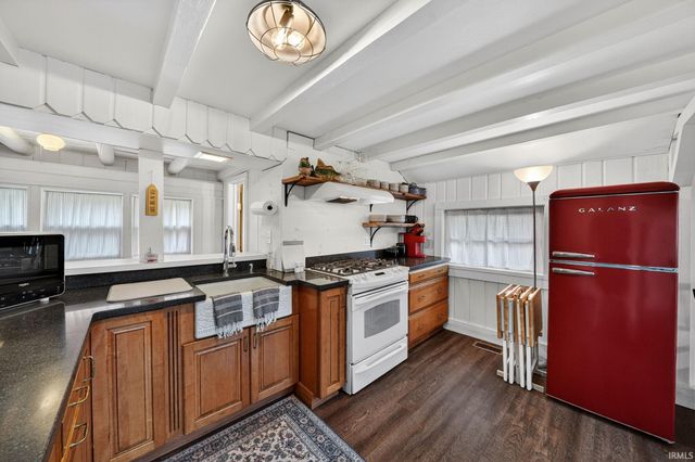 4457 N. Sullivan Road, Leesburg, IN 46538
