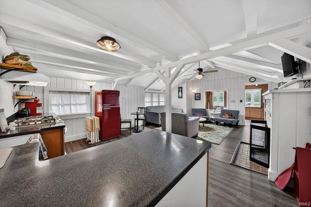 4457 N. Sullivan Road, Leesburg, IN 46538