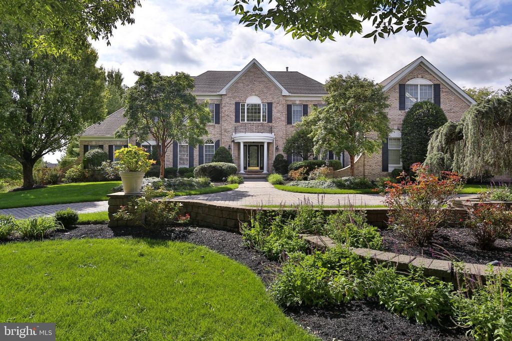 2025 BEACON HILL DR, NEWTOWN, PA 18940 — photo 4