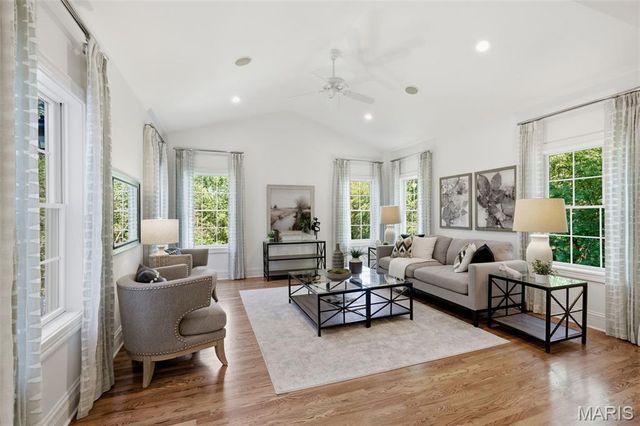 1532 Shepard Road, St Louis, MO 63038