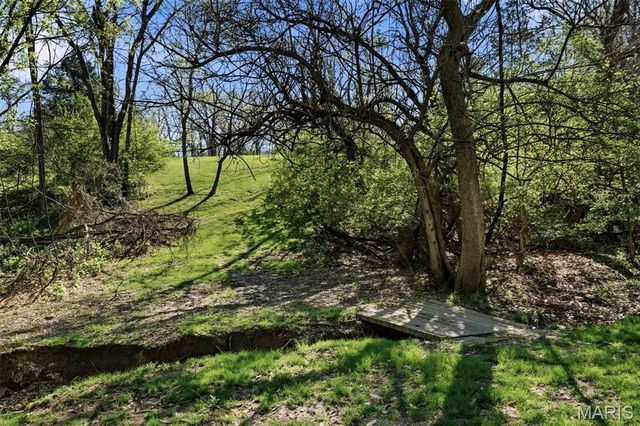 1532 Shepard Road, St Louis, MO 63038