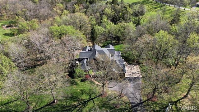 1532 Shepard Road, St Louis, MO 63038