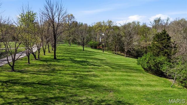 1532 Shepard Road, St Louis, MO 63038