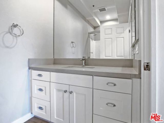 10560 SANTA MONICA 104, Los Angeles, CA 90025