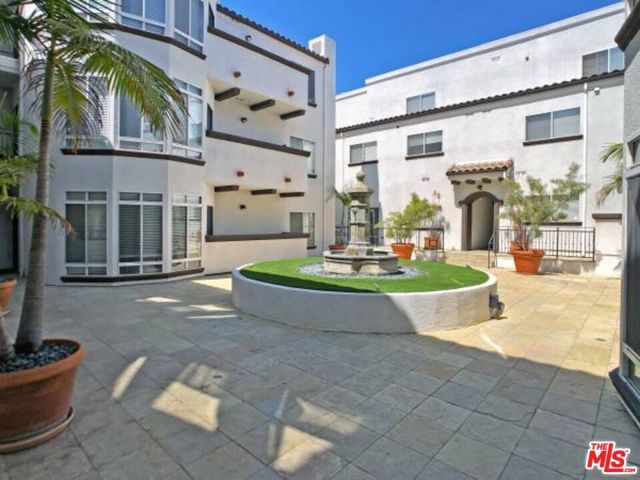 10560 SANTA MONICA 104, Los Angeles, CA 90025