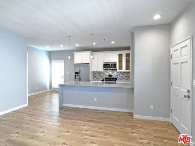 10560 SANTA MONICA 104, Los Angeles, CA 90025