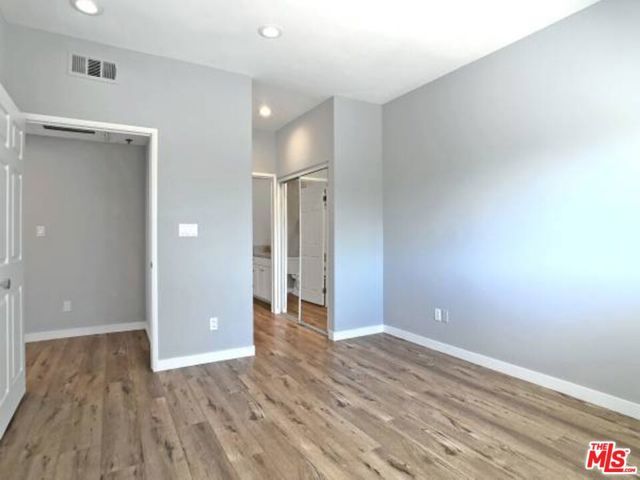 10560 SANTA MONICA 104, Los Angeles, CA 90025