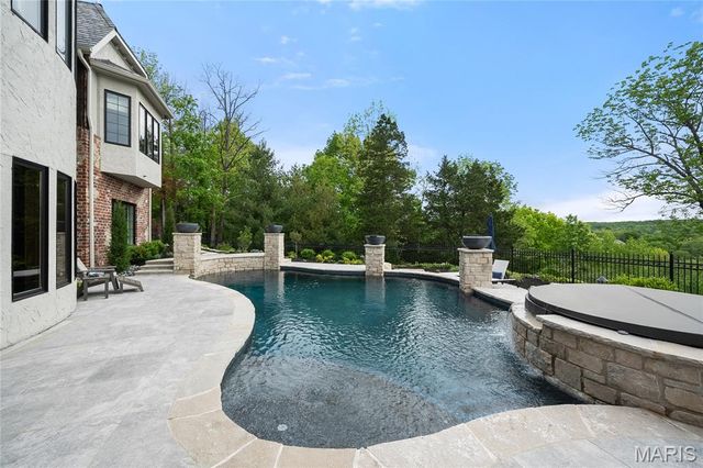 544 Quail Ridge Lane, St Albans, MO 63073