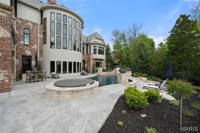 544 Quail Ridge Lane, St Albans, MO 63073