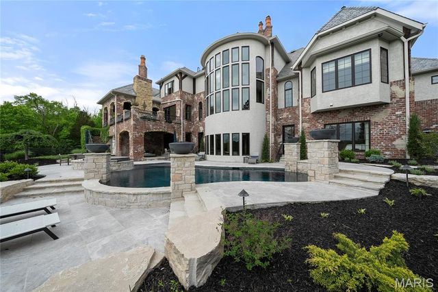 544 Quail Ridge Lane, St Albans, MO 63073