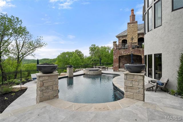 544 Quail Ridge Lane, St Albans, MO 63073