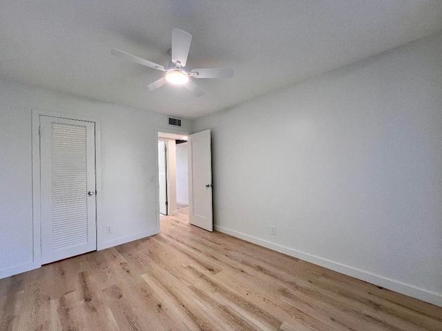 130 Chatham F, West Palm Beach, FL 33417