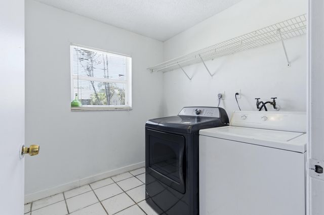 6088 Heather Street, Jupiter, FL 33458