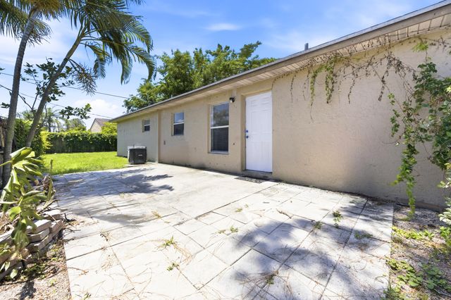 6088 Heather Street, Jupiter, FL 33458
